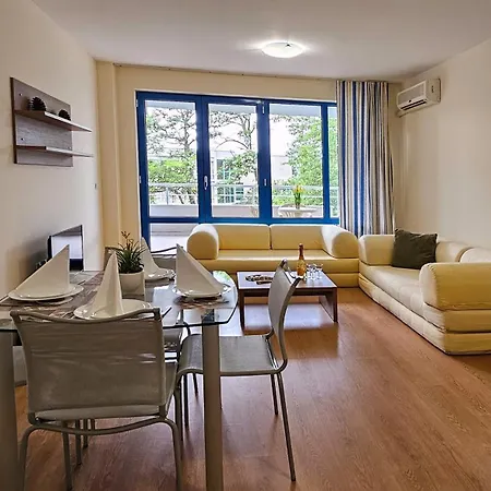 Excelsior Sunny Apartment *