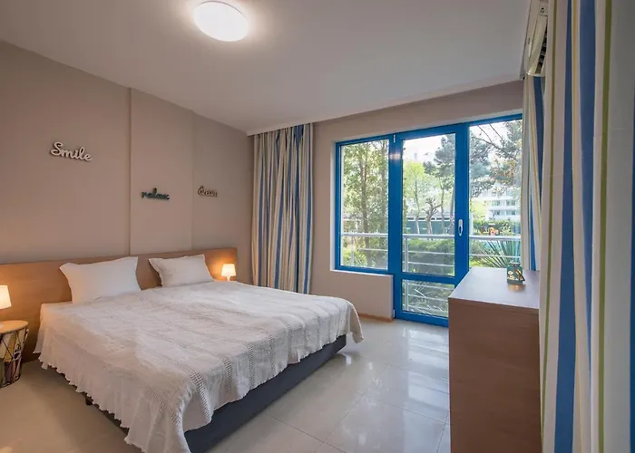 Excelsior Sunny Apartman Napospart